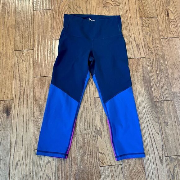 SALE Old navy active colorblock cropped leggings size medium - Picture 1 of 6